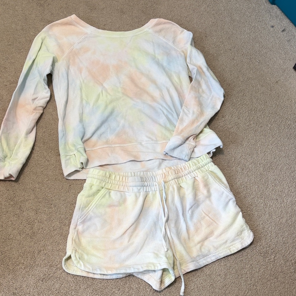 Maurice’s lounge set